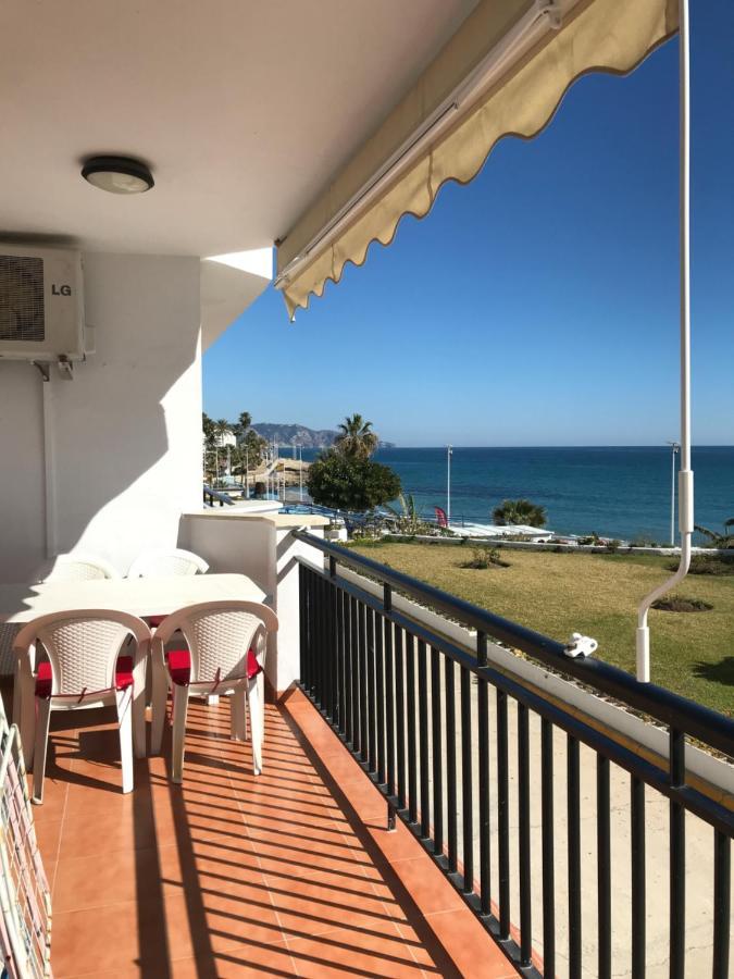 Apartamento A Pie De Playa. نيرخا المظهر الخارجي الصورة